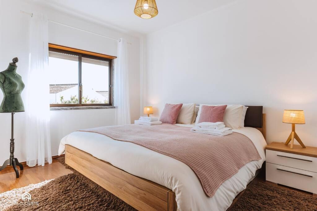 Casa Do Patio - 3 Bedrooms, Ponte Rol Torres Vedras Luaran gambar