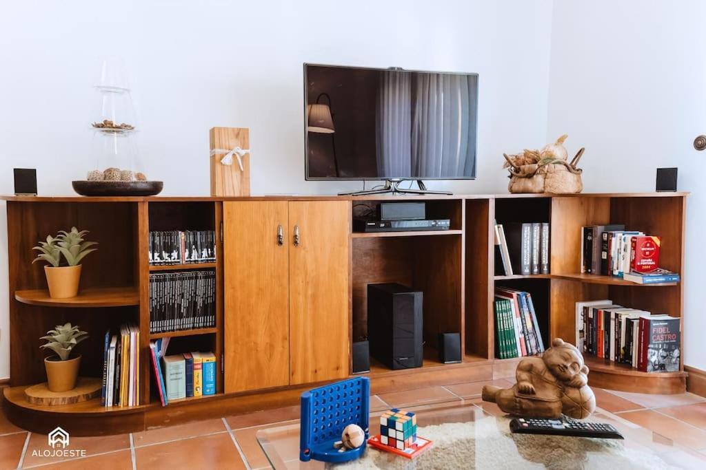 Casa Do Patio - 3 Bedrooms, Ponte Rol Torres Vedras Luaran gambar